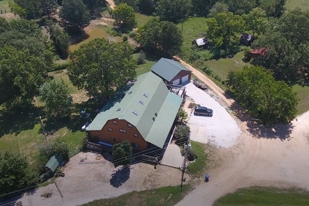 Large Home/B&B/AirBnB/Apartment For Sale in the MO Ozarks - image 46