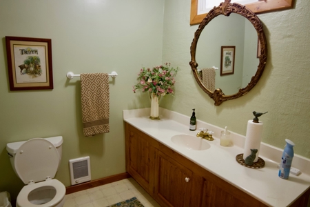 Historic Colorado Bross Hotel For Sale - image 8