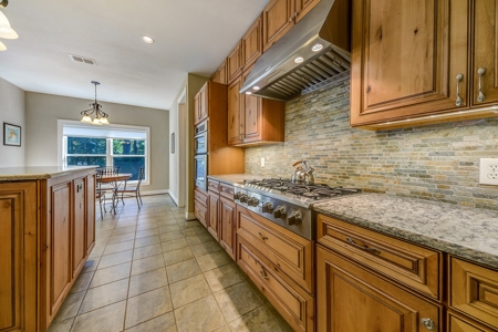 One Of A Kind - Lakefront Home For Sale - East Texas - image 16