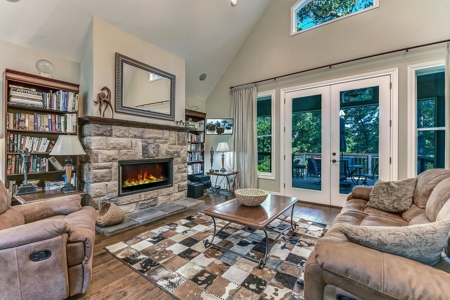 One Of A Kind - Lakefront Home For Sale - East Texas - image 12