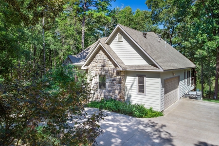 One Of A Kind - Lakefront Home For Sale - East Texas - image 40