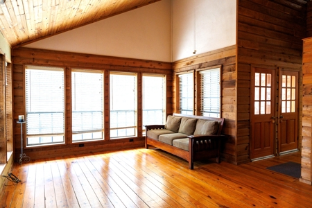 East Texas Cabin in the Woods Tyler TX Home for Sale on 25 Acres - image 12
