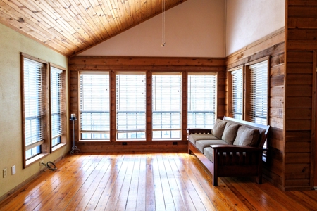 East Texas Cabin in the Woods Tyler TX Home for Sale on 25 Acres - image 13