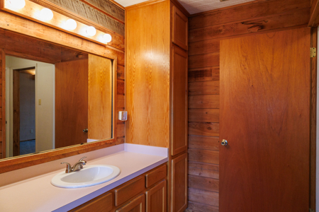 East Texas Cabin in the Woods Tyler TX Home for Sale on 25 Acres - image 34