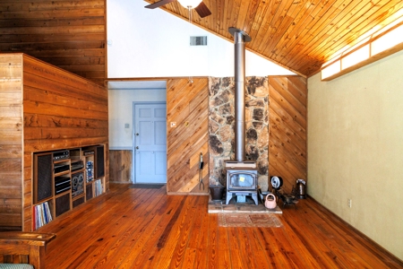 East Texas Cabin in the Woods Tyler TX Home for Sale on 25 Acres - image 11