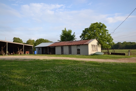 Cattle Farm and Home for Sale in South Central Missouri - image 9