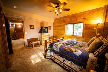 Colorado Mountain Log Cabin in Dillon 30 min to 5 ski areas! - image 8