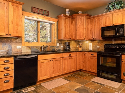Mountain Log Home Located in the Heart of Ski Country USA - image 46