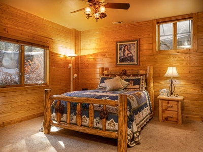 Mountain Log Home Located in the Heart of Ski Country USA - image 41
