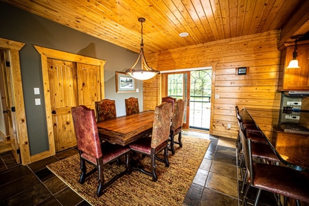 Mountain Log Home Located in the Heart of Ski Country USA - image 20