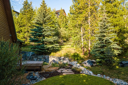 Mountain Log Home Located in the Heart of Ski Country USA - image 25