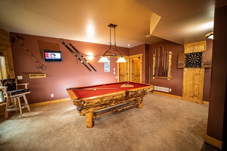 Mountain Log Home Located in the Heart of Ski Country USA - image 16