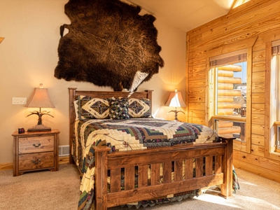 Mountain Log Home Located in the Heart of Ski Country USA - image 44