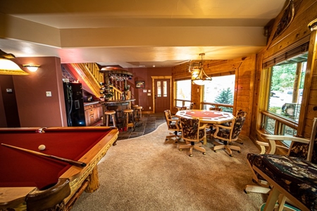 Mountain Log Home Located in the Heart of Ski Country USA - image 17