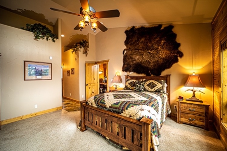 Mountain Log Home Located in the Heart of Ski Country USA - image 13