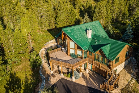 Mountain Log Home Located in the Heart of Ski Country USA - image 27