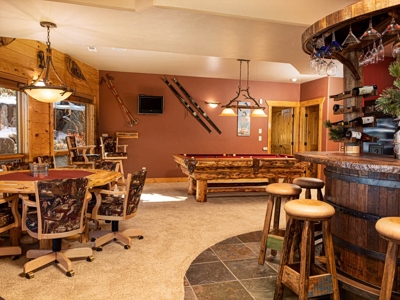 Mountain Log Home Located in the Heart of Ski Country USA - image 38