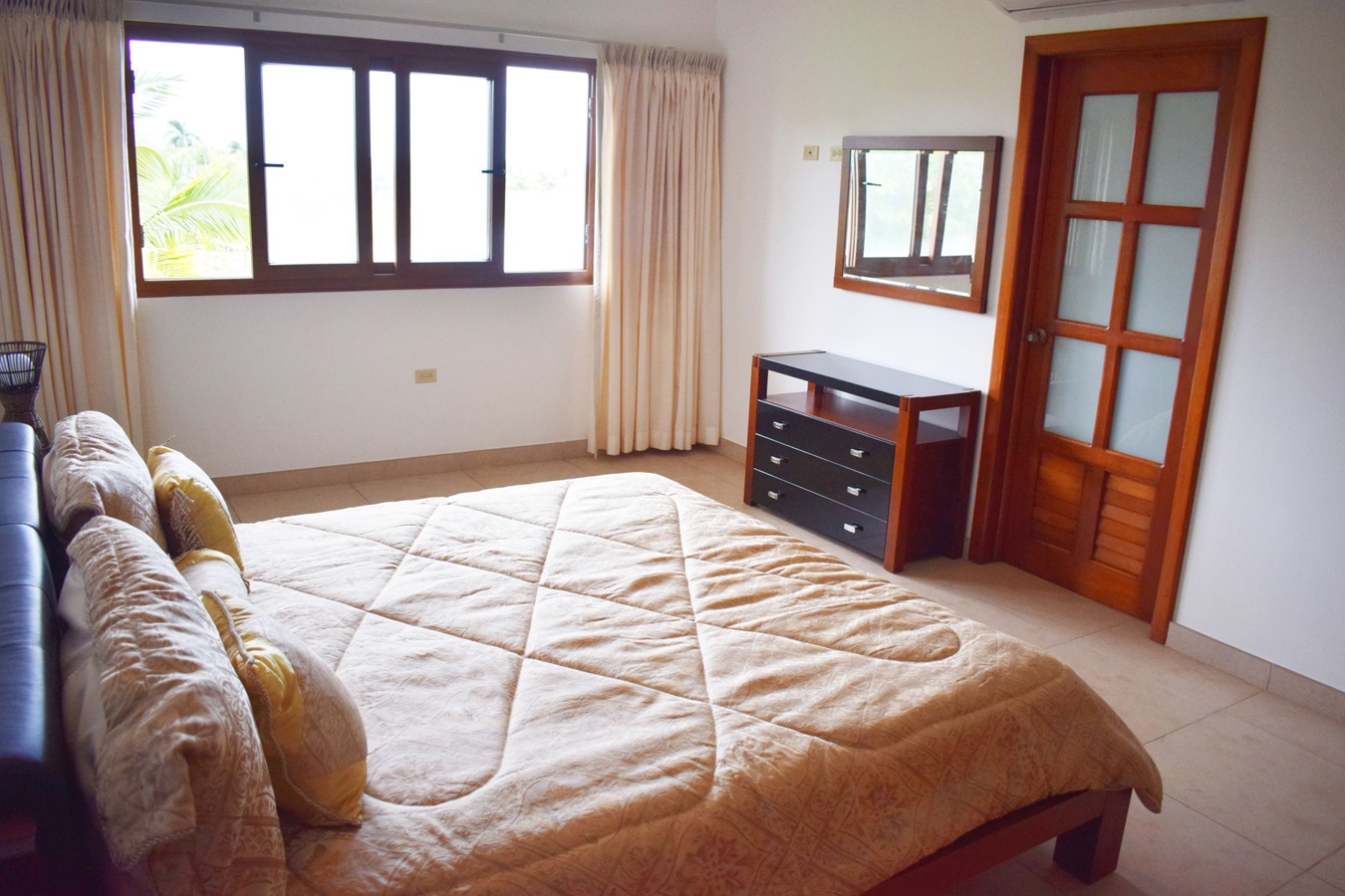 Hotel Condominio Frente al Mar — Bocas Bay Resort, Bocas Town - 34