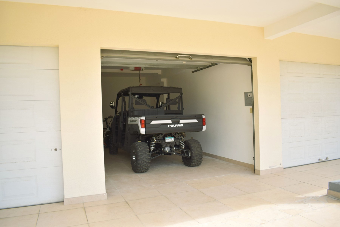 Hotel Condominio Frente al Mar — Bocas Bay Resort, Bocas Town - 11