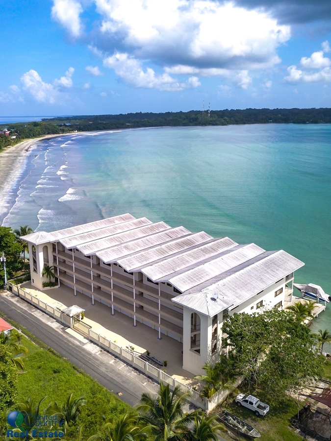 Hotel Condominio frente al mar — Bocas Bay Resort, Bocas Town - 8