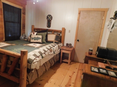 Tn Log Cabin For Sale With Water View, Decks, Porches - image 10