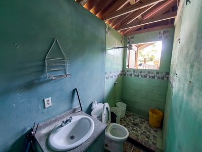 Titled Ocean View Handyman special, Bocas del Toro, Panama - image 3