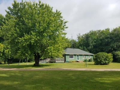 Wilkin County Land & Country Home Auction - image 2