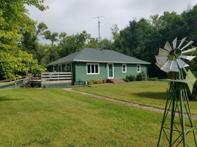 Wilkin County Land & Country Home Auction - image 1