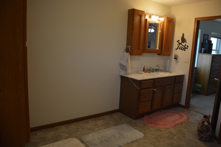 Solar powered 5 bedroom 3.5 bath home 10 acres for sale WI - image 20