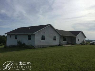 Solar powered 5 bedroom 3.5 bath home 10 acres for sale WI - image 2