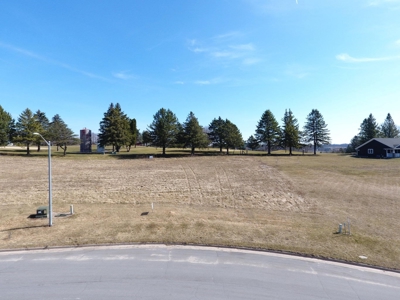 For Sale - Lot #28 .428 Acres Adjoins Golf Course - image 1