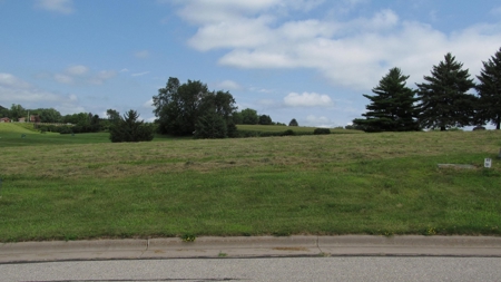 For Sale - Lot #31 .559 Acres Adjoins Golf Course - image 1