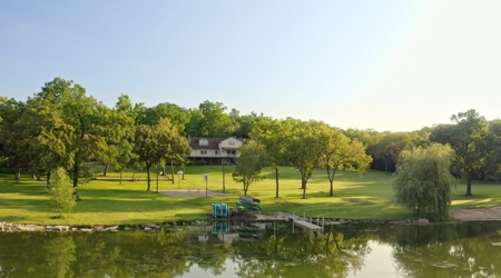 Luxury Lakeside Resort & Event Venue For Sale in Kansas - image 31