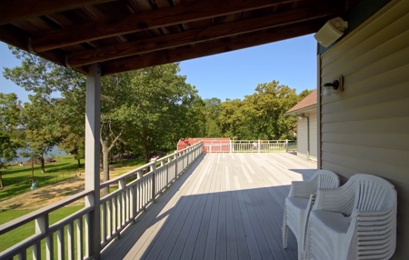 Luxury Lakeside Resort & Event Venue For Sale in Kansas - image 30