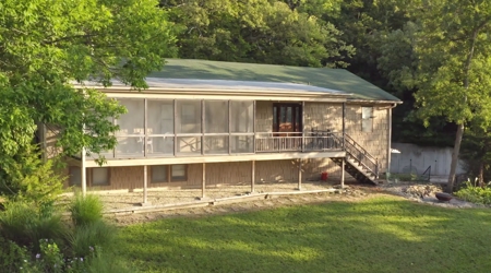 Luxury Lakeside Resort & Event Venue For Sale in Kansas - image 34