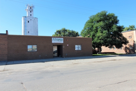Apartment complex for sale in Glendive - image 1