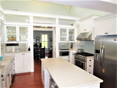 Gorgeous Private lake front home in Florida with land - image 27