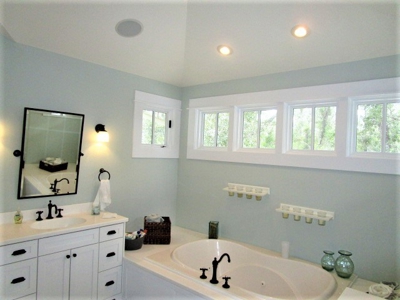 Gorgeous Private lake front home in Florida with land - image 20