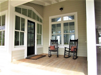 Gorgeous Private lake front home in Florida with land - image 41