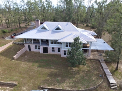 Gorgeous Private lake front home in Florida with land - image 33