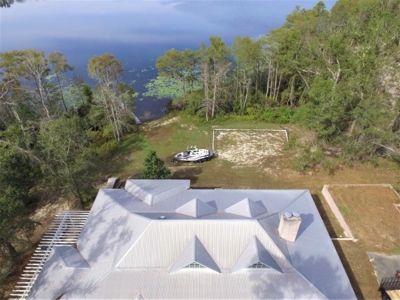 Gorgeous Private lake front home in Florida with land - image 34