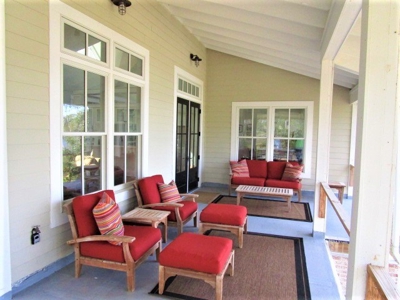 Gorgeous Private lake front home in Florida with land - image 37