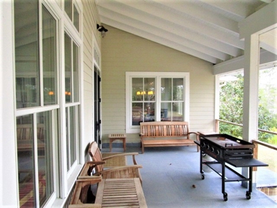 Gorgeous Private lake front home in Florida with land - image 3