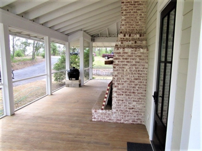 Gorgeous Private lake front home in Florida with land - image 5