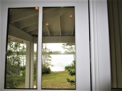 Gorgeous Private lake front home in Florida with land - image 16