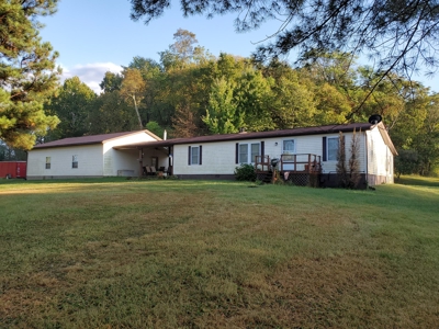 Beautiful Country Home with 32.39 Acres in Wood Co.,WV - image 1