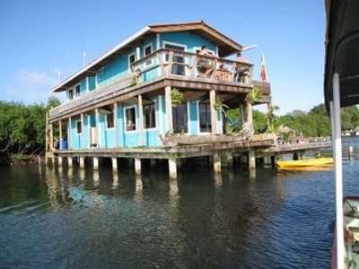 Bocas del Toro over the Sea Coastal Home in Panama - image 1