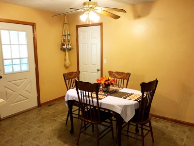 Country Home For Sale On Eleven Point River - image 6