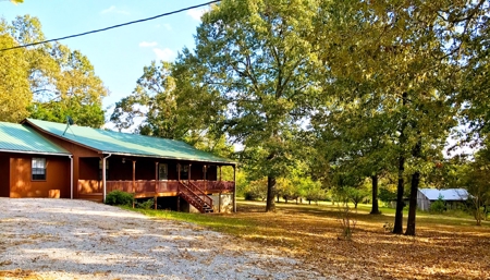 Country Home For Sale On Eleven Point River - image 28