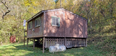 Country Cabin on 9.4 Wooded Acres For Sale in SW Wisconsin - image 17